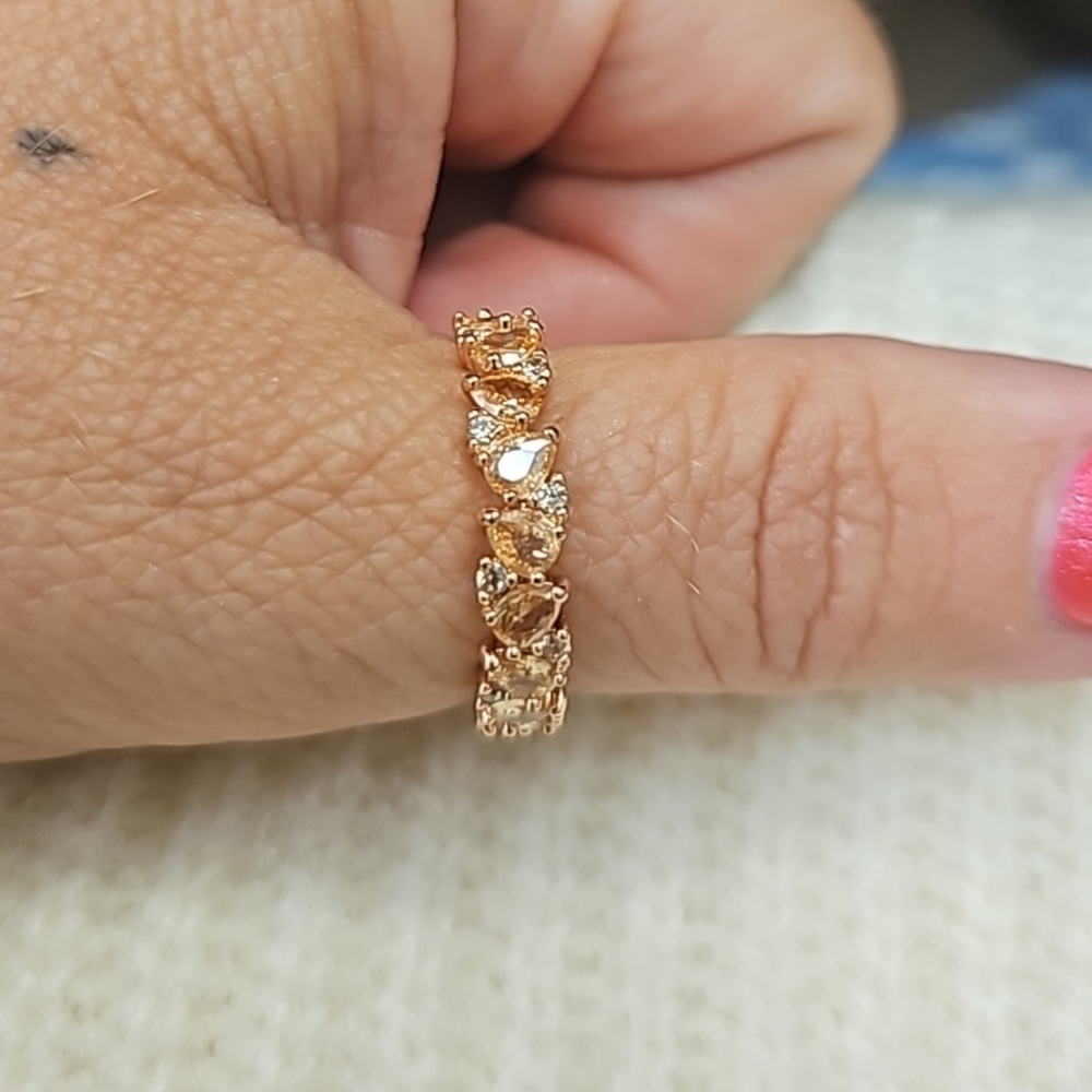 Elegant Gold Heart Ring